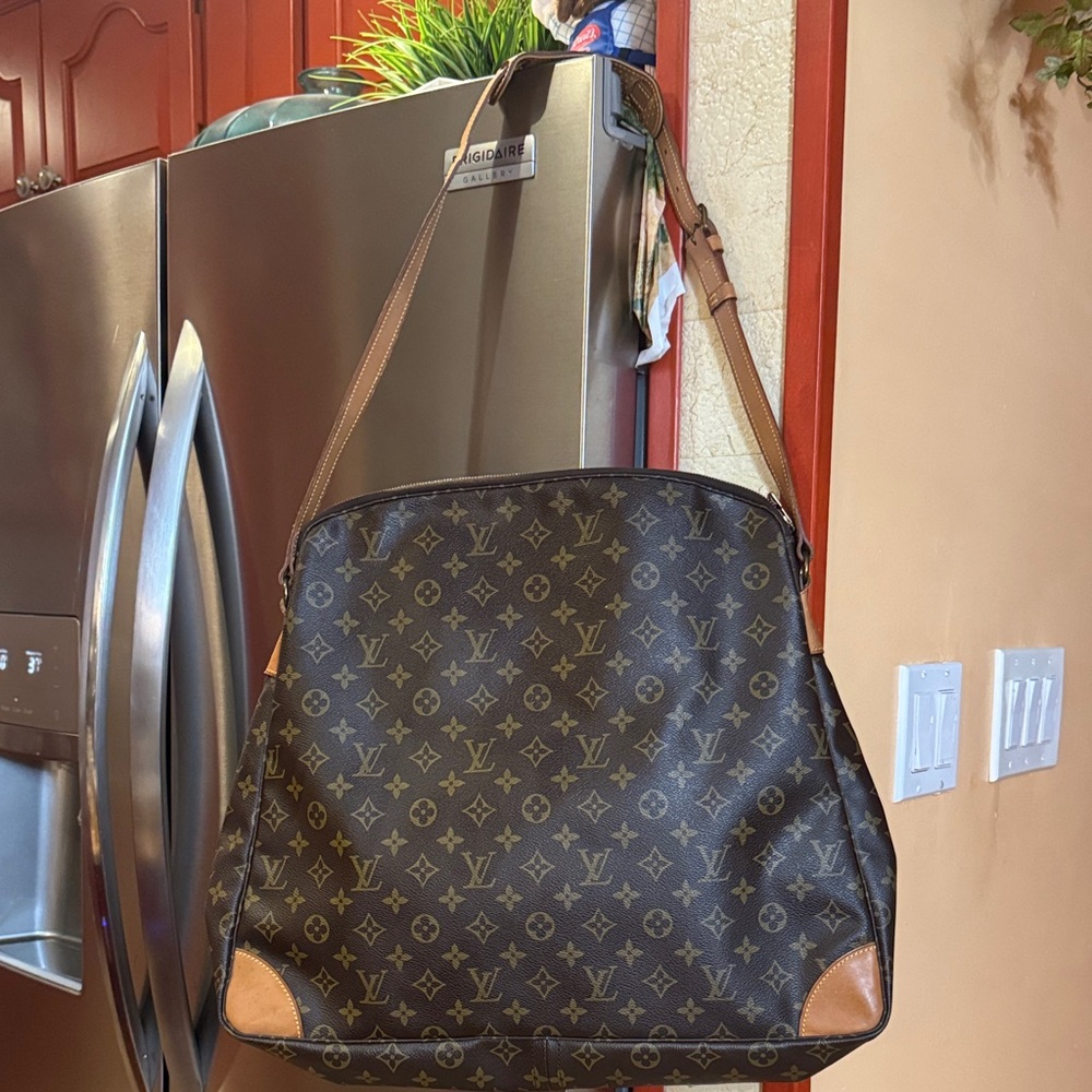 Louis Vuitton "Sac Balade" Extra Large Monogram Hobo bag .
